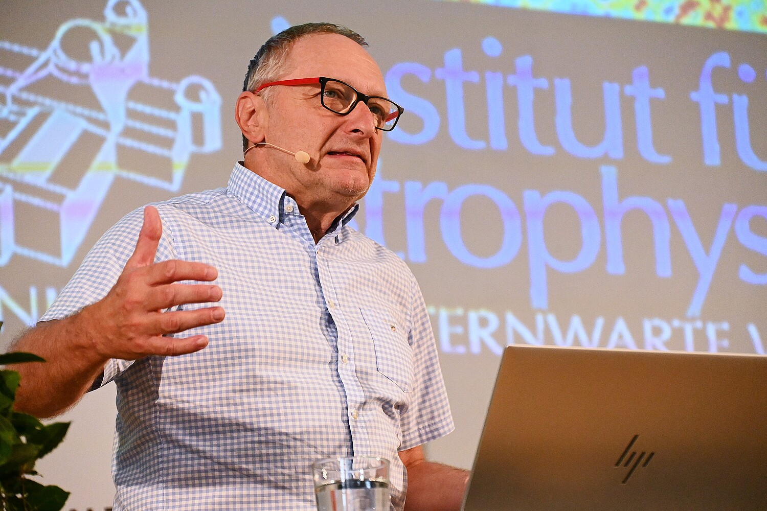 Astrophysiker bei seinem Vortrag am 7. August 2026 bei den Salzburger Hochschulwochen