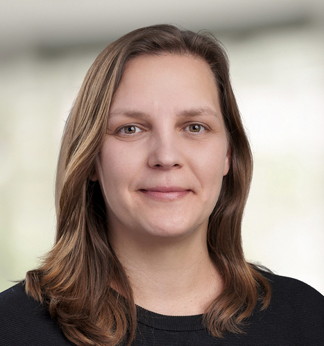 Elena Oster, Köln