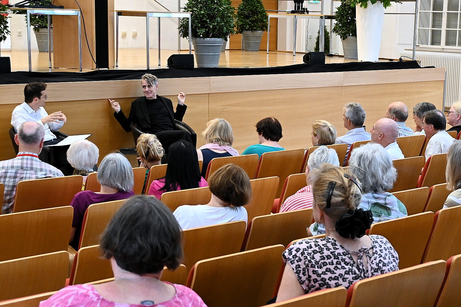 Der Schauspieler im Künstlergespräch "meet the artist" mit SHW-Obmann Martin Dürnberger