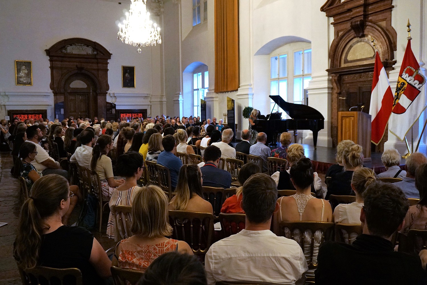 Empfang von Land und Stadt Salzburg mit Kammerkonzert im Carabinieri-Saal der Residenz