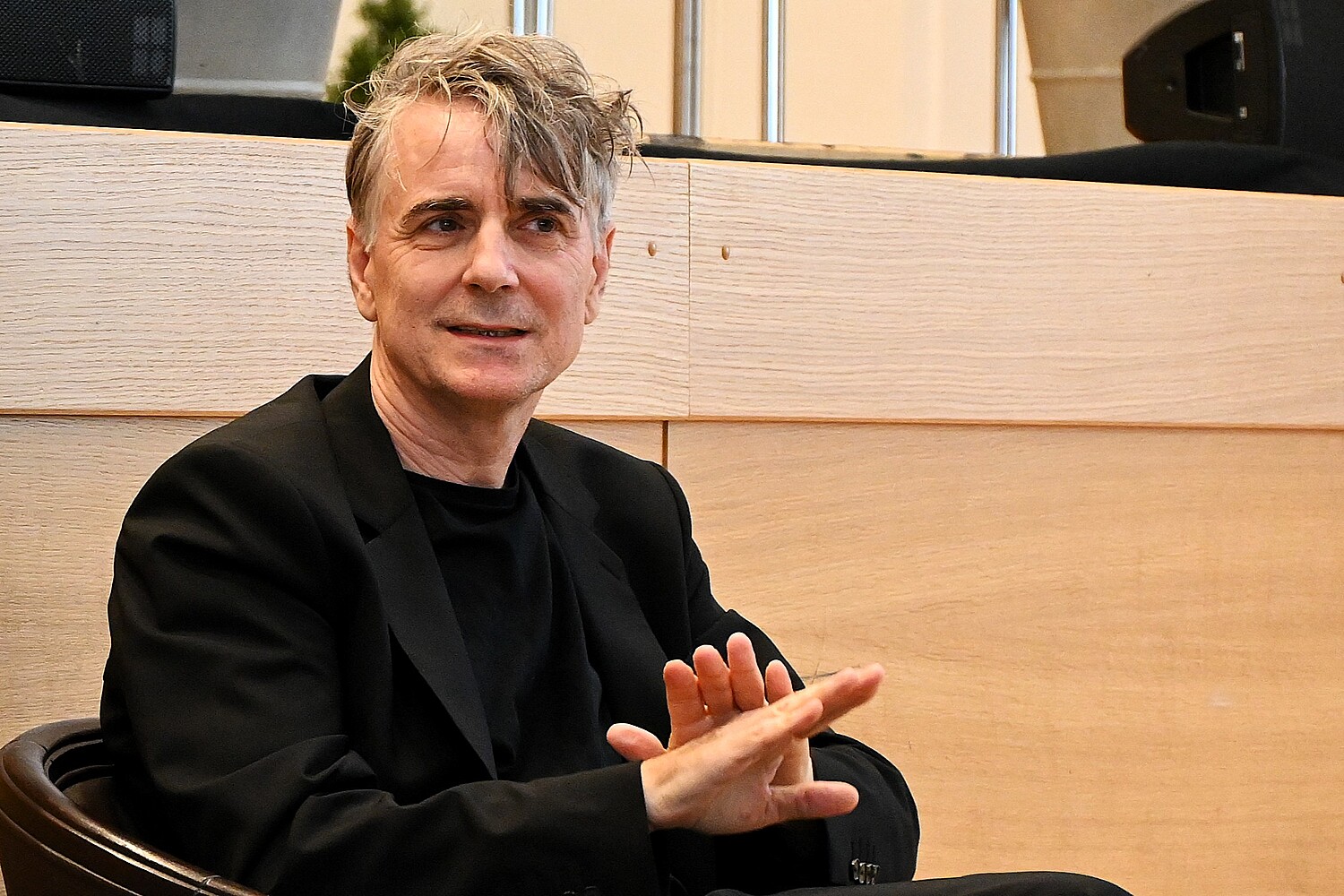 Der Schauspieler im Künstlergespräch "meet the artist" mit SHW-Obmann Martin Dürnberger