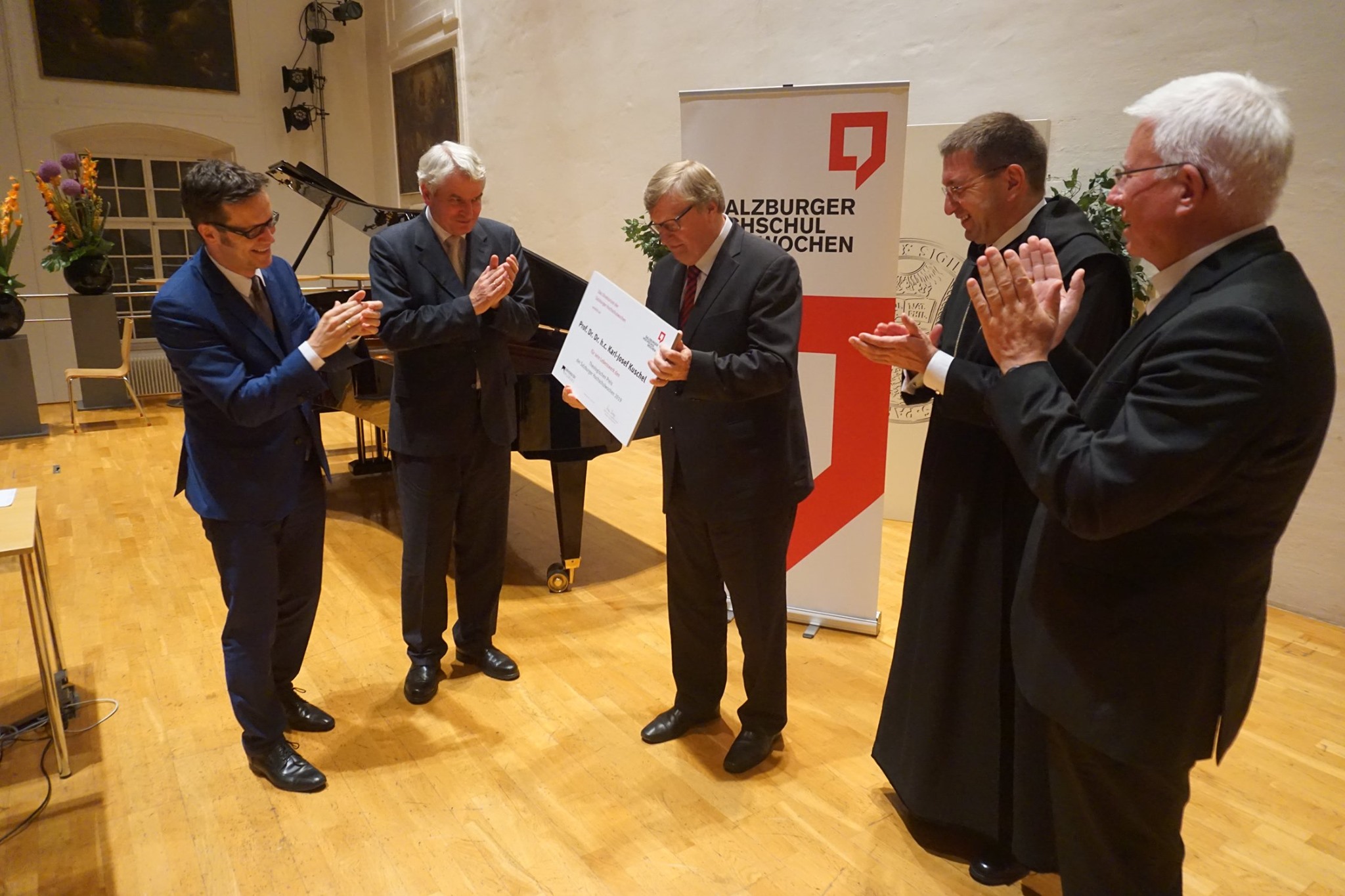 Verleihung des "Theologischen Preises" an Prof. Karl-Josef Kuschel / Verleihung des "Theologischen Preises" an Prof. Karl-Josef Kuschel Verleihung des "Theologischen Preises" an Prof. Karl-Josef Kuschel